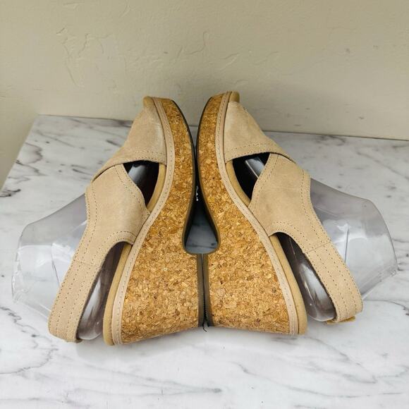 Clark’s Giselle Tan Side Slingback Wedge Sandal Women’s size 5.5 - Picture 6 of 10